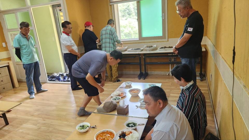 a2a07eac16b48f4a6891b6d20b9bff79_1746425132_7546.jpg a2a07eac16b48f4a6891b6d20b9bff79_1746425132_7546.jpg