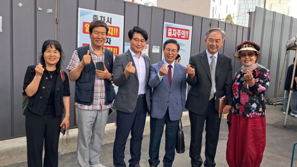 a446dff77a37d196eac6a339bd36f484_1750655400_6379.jpg a446dff77a37d196eac6a339bd36f484_1750655400_6379.jpg